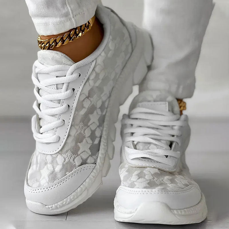 Lotte™ – Bequeme Sneakers mit handgefertigten Details