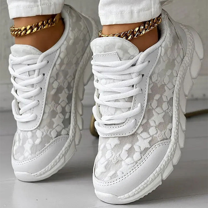 Lotte™ – Bequeme Sneakers mit handgefertigten Details